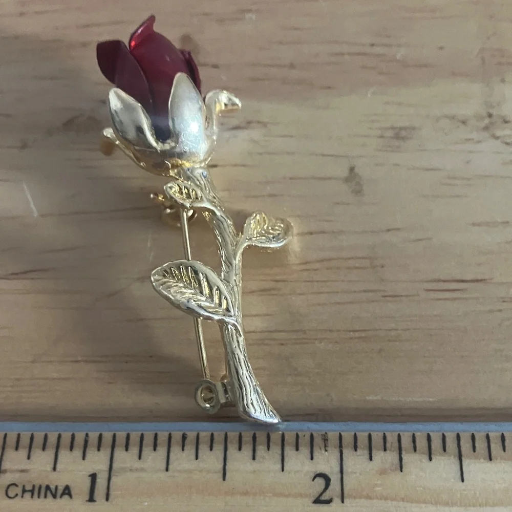 FINAL MARKDOWN Gold and Red Rose Brooch